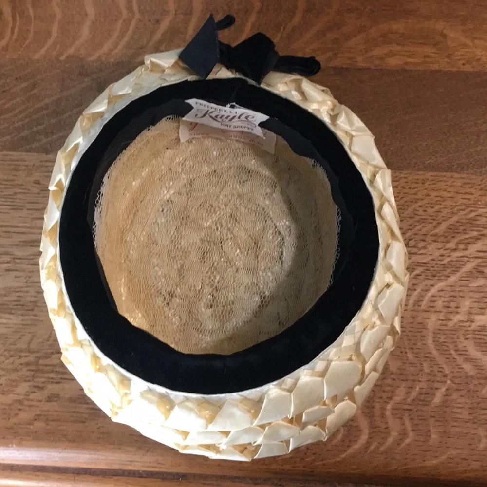 Vintage Rawak Cream Woven Straw Boater Hat - Picture 7 of 8